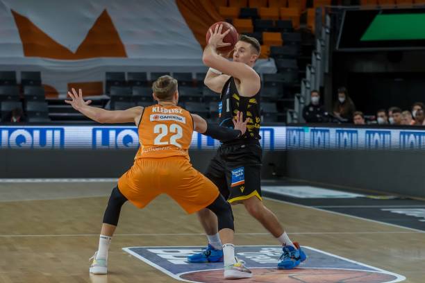 况下更容易 况下更容易