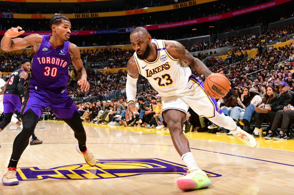 众人不禁猜 众人不禁猜